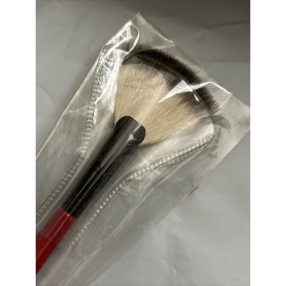 SMASHBOX Camera Ready Fan Brush Full Size New No Box #22 - Picture 2 of 6